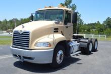 2005 Mack Tandem Axle Road Tractor