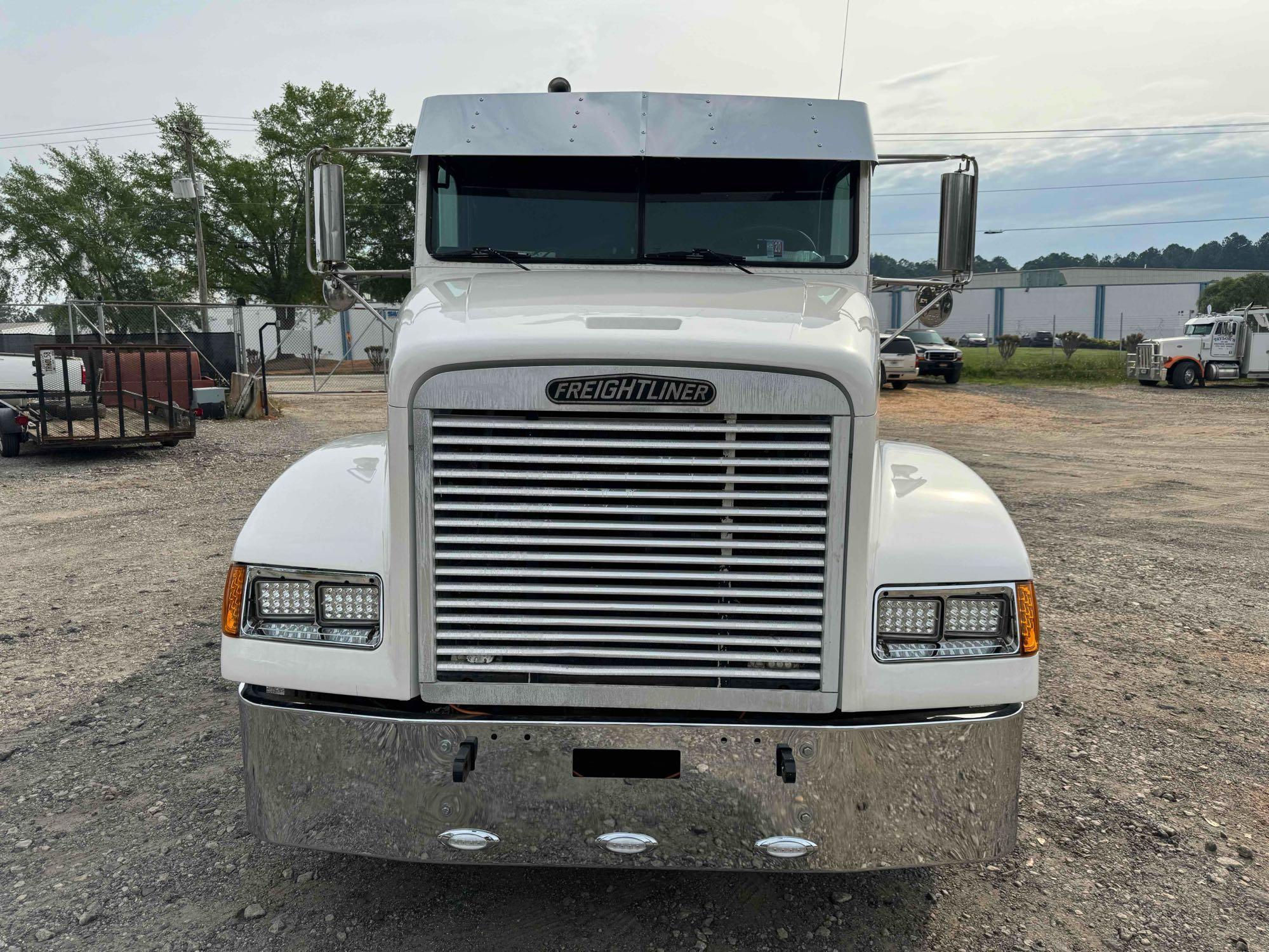 1995 Freightliner FLD112 Truck, VIN # 1FUW3MCA3SH707409