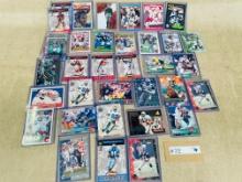 LOT OF 35PC FOOTBALL CARDS