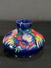 Moorcroft Pottery Made in Engand Signed Moorcroft To The Late Queen Mary 1953-1978 See Desc