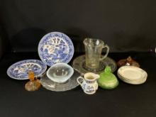 Assorted glassware & chinaware -see photo's-