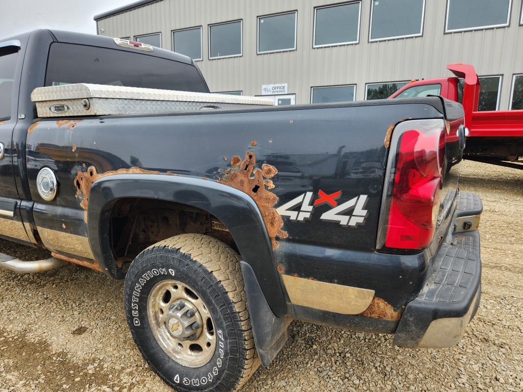 2005 Chevrolet Silverado 2500hd 4x4 Pickup Truck