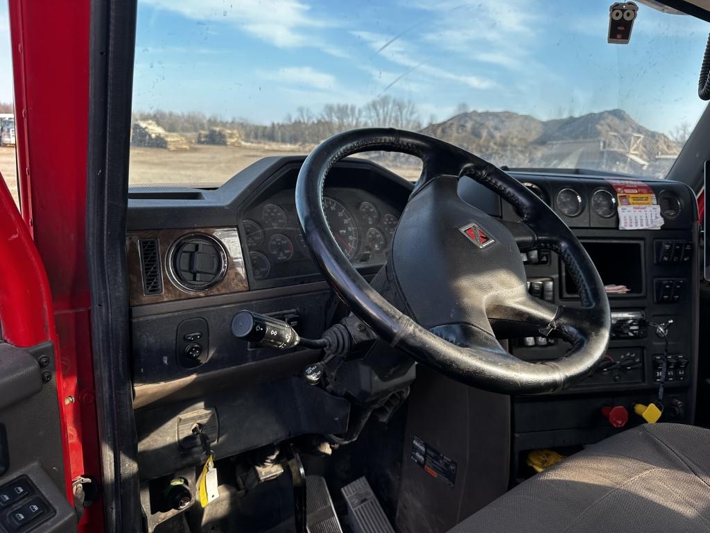 2019 International Hx615 Day Cab Tractor