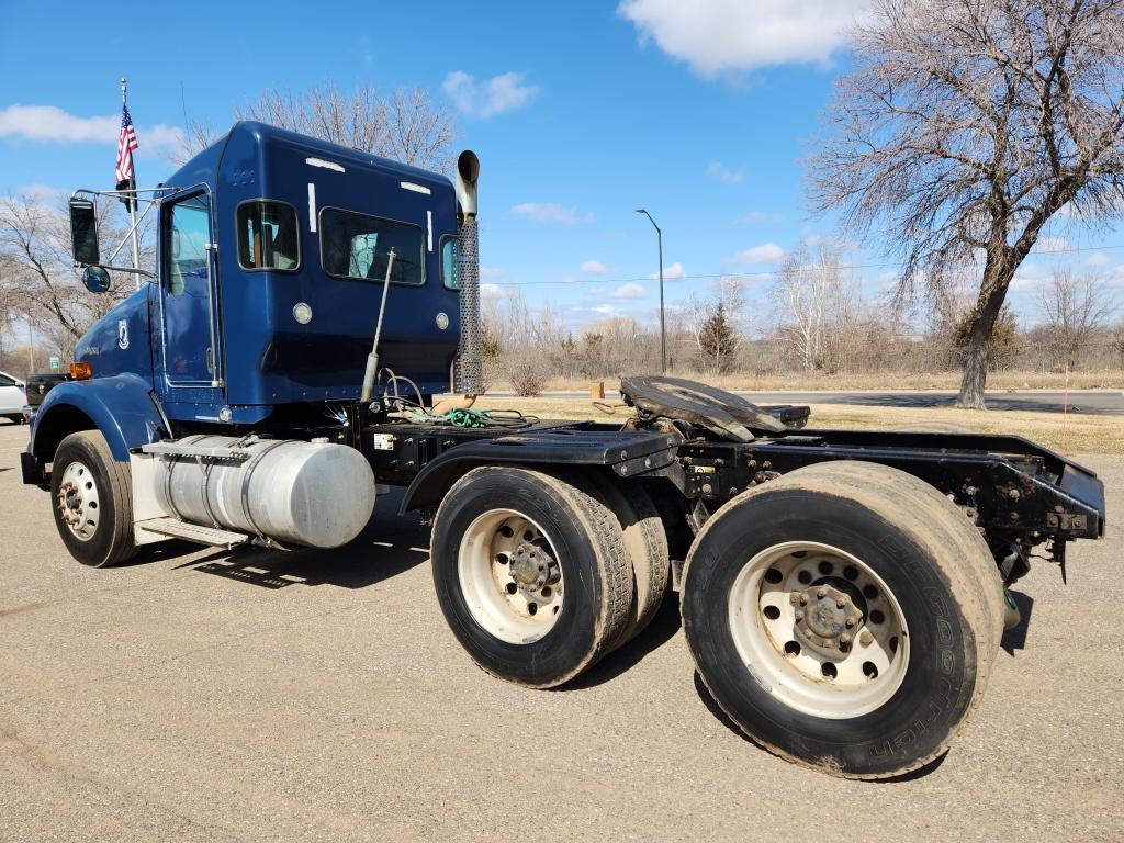 2008 Kenworth T800 Day Cab