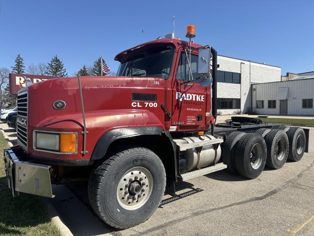 2001 Mack Cl713 Day Cab