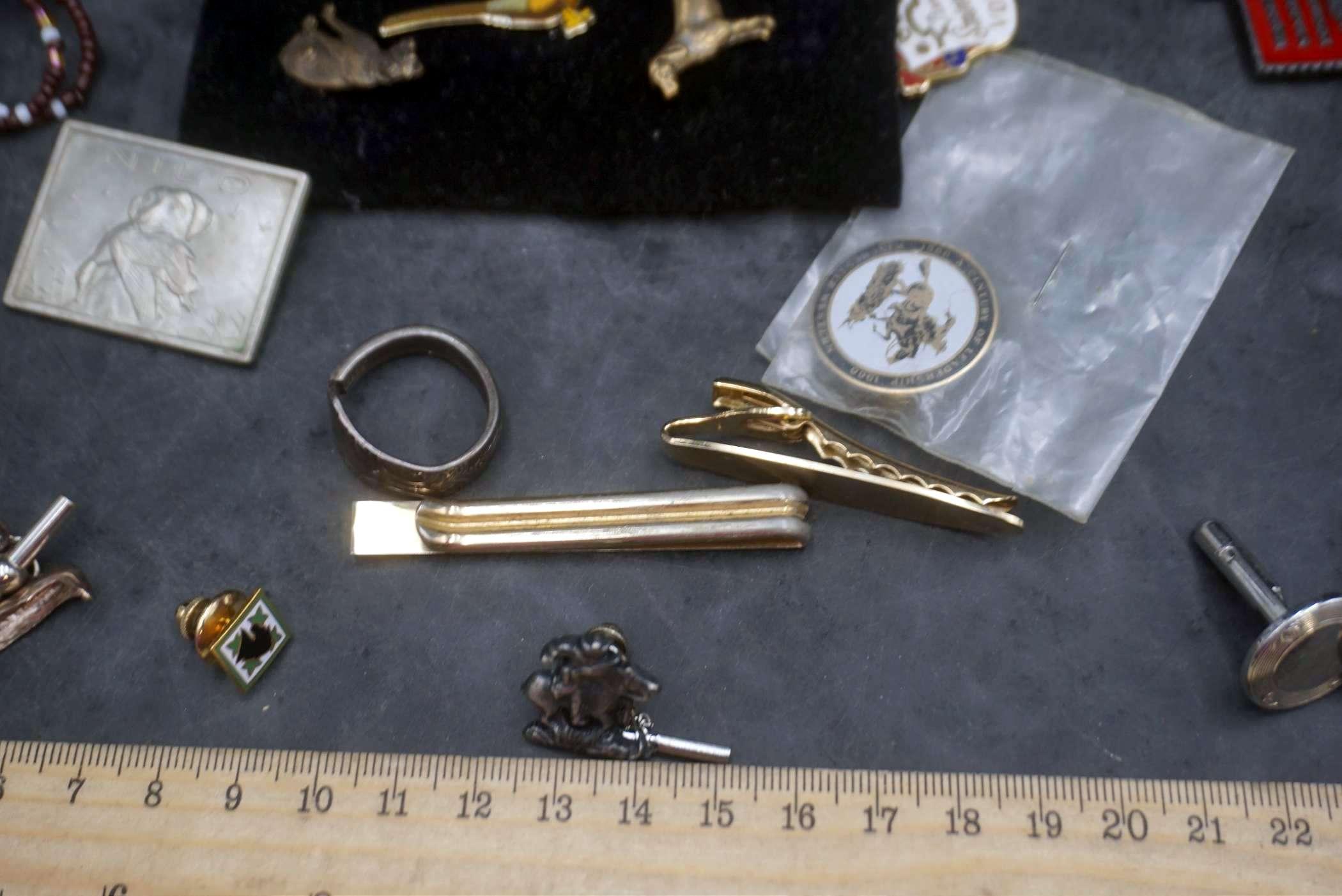 Cufflinks, Pins & Assorted Jewelry