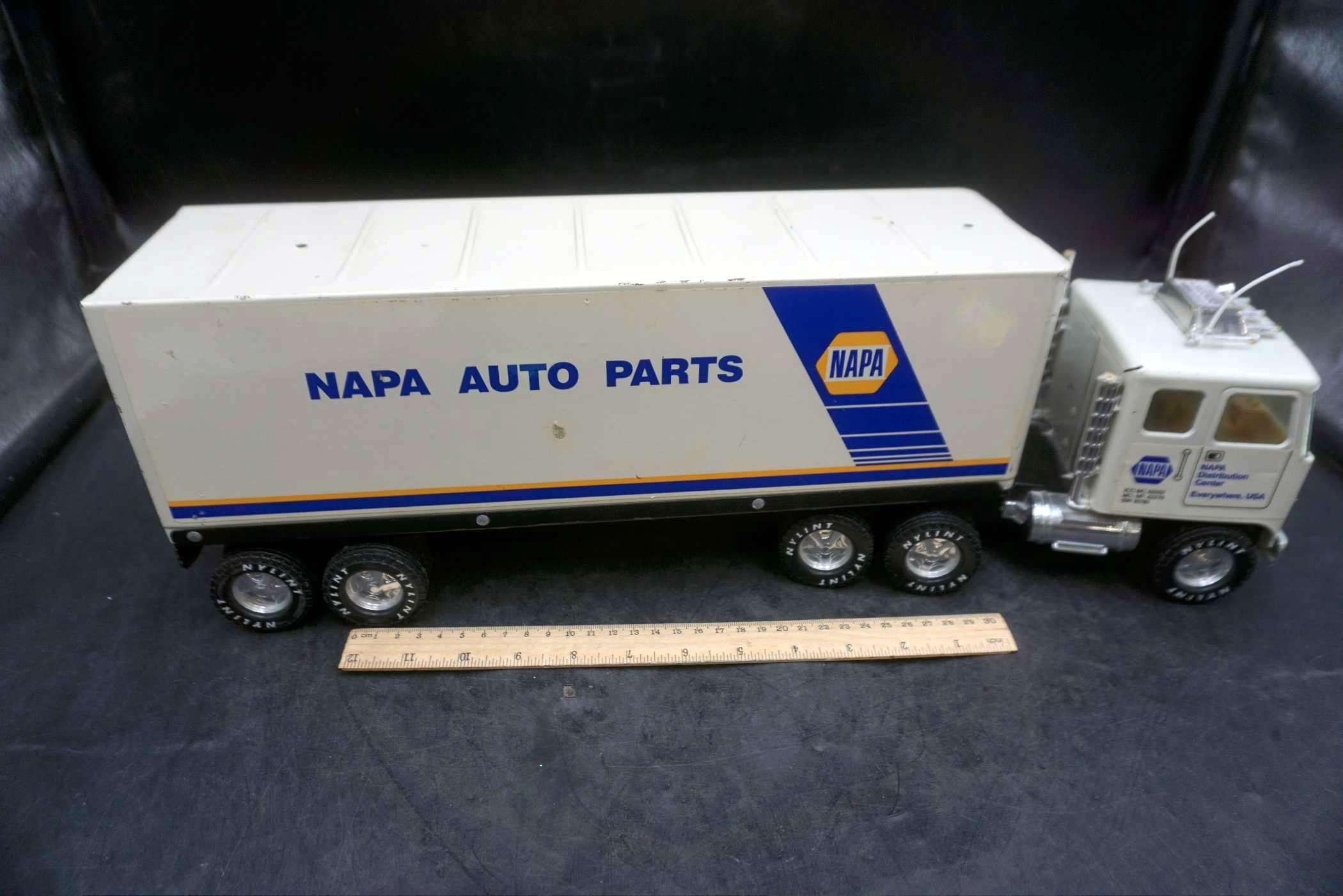 Nylint 1986 Napa Auto Parts Truck & Trailer