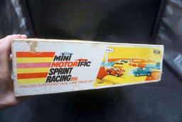 Mini Motorific Sprint Racing 200 - Thrilling Super-Fast Dual Lane Track Set