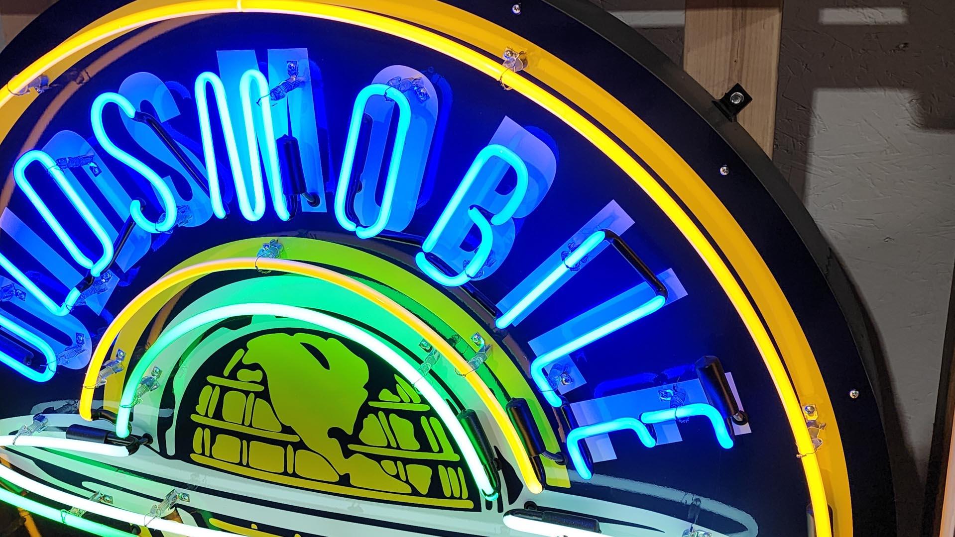 Custom Oldsmobile Globe Service Neon Lighted Sign