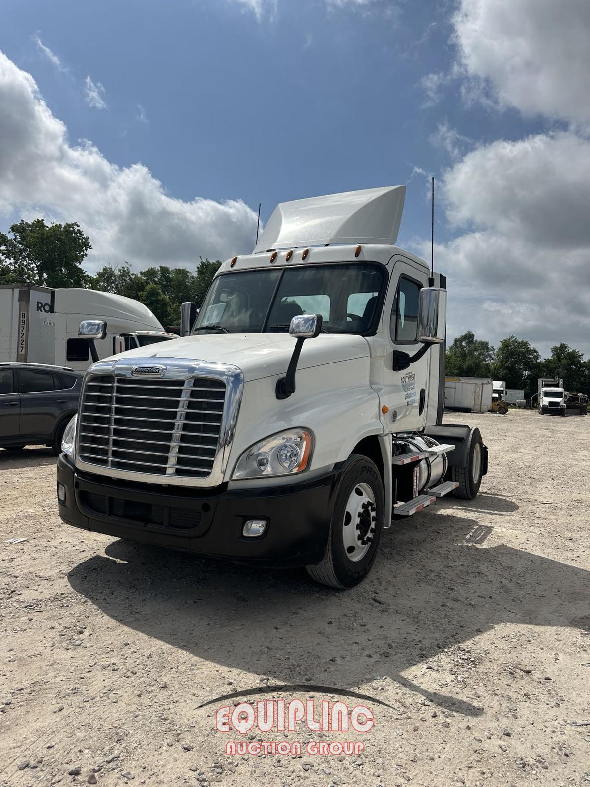 2016 FREIGHTLINER CASCADIA SINGLE AXLE DAY CAB