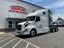 2017 VOLVO VNM SLEEPER