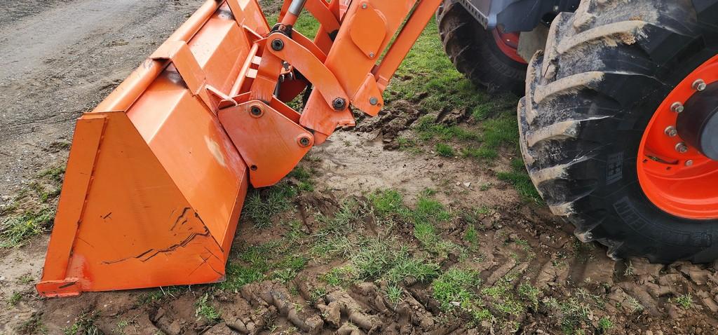 2015 Kubota M7-171P Tractor W/Loader (RIDE AND DRIVE)