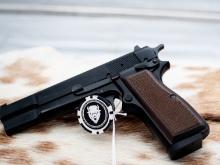 Browning Hi Power 9 mm, 1 mag made in Belgium, assembled in Portugal, Serial number 511NN50736, sing