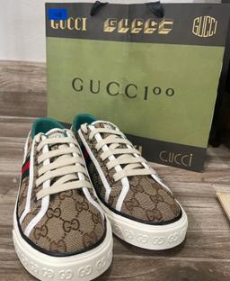 Size 8 Womens Gucci Shoes