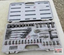 Stanley 37 pc Tool Set Sockets, Ratchet, Combination Wrenches & Molded Storage Case... *ELM ...