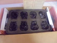 Classic Gourmet Cast Iron Muffin Teddy Pan