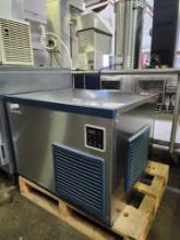 Blue Air 500 lb. Crescent Cube Ice Machine Head Unit