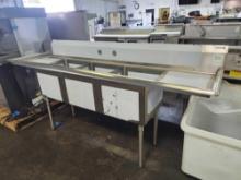 Never Used Middleby Fabrication 91 in. 3 Tub Stainless Steel Sink