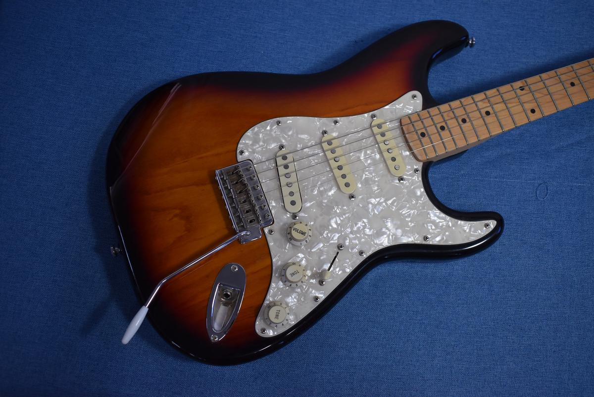 FENDER SQUIRE STRATOCASTER !!!