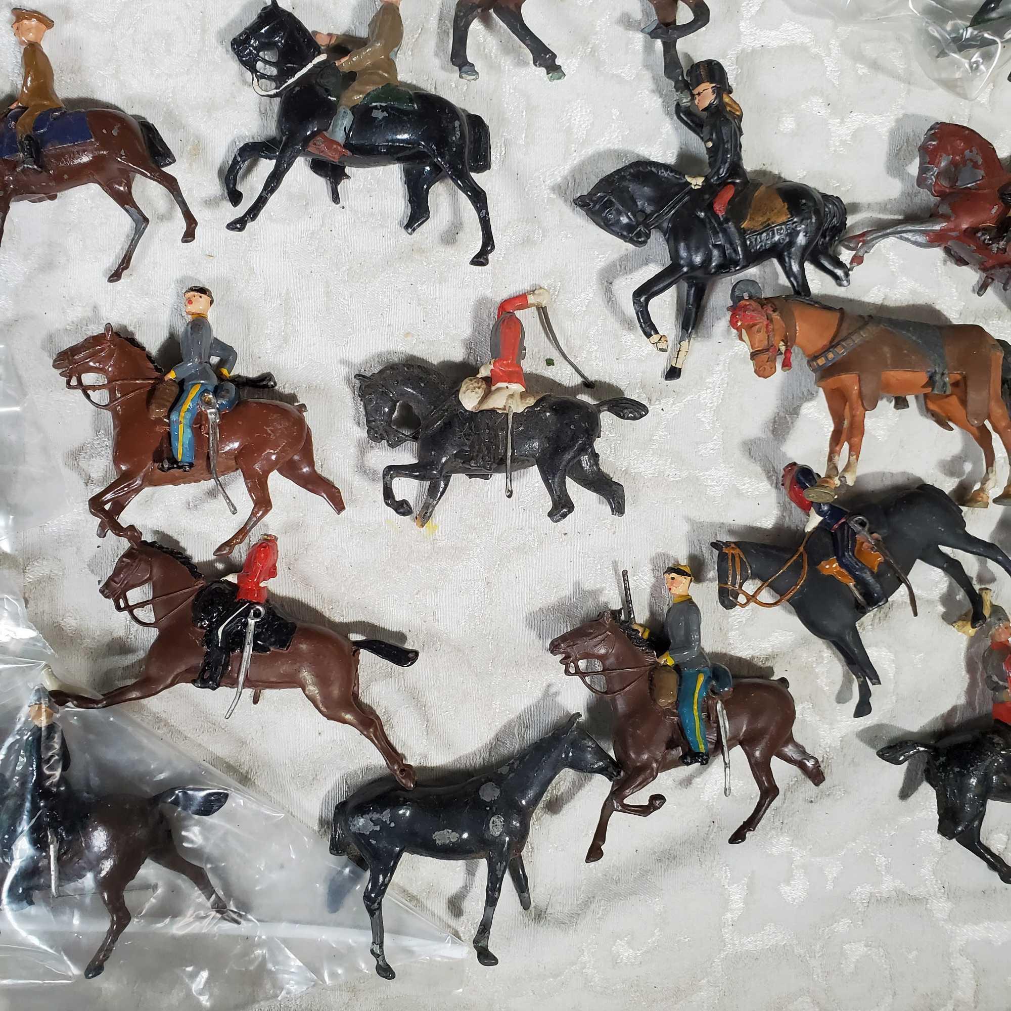 Tray Lot FULL of Fixer Upper Toy Soldiers Including Loads of Mounted, Most Are Britains, Johillco,