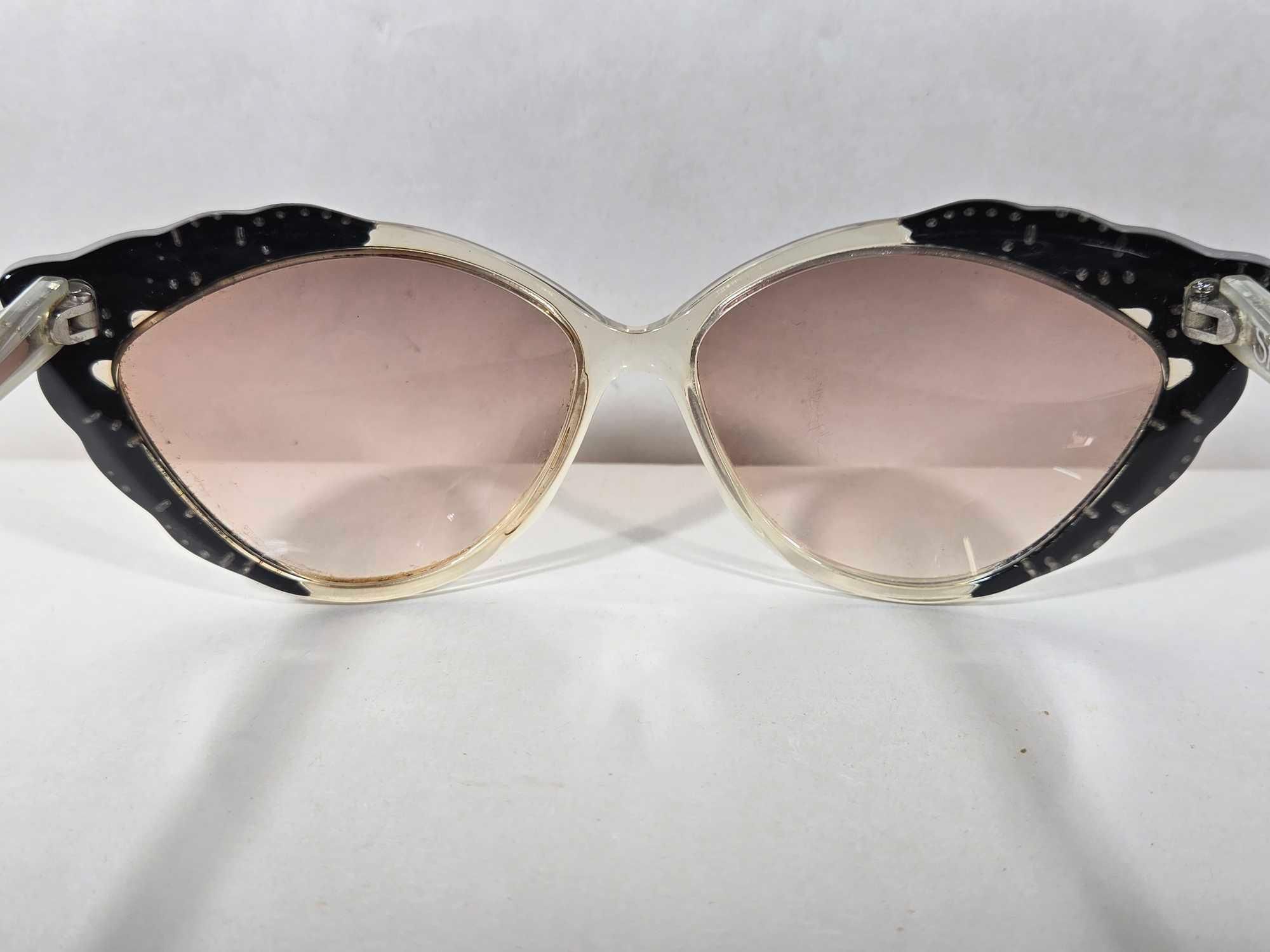 4 Pair of Women's Vintage Sunglasses Incl. Coach