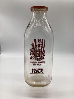 Graphic Brown Farms Quart Milk Bottle Tulsa, OK