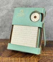 General Electric P-910D Transistor Radio
