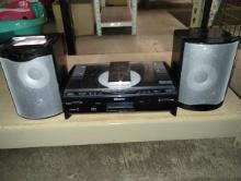 MEMOREX CD AND STEREO PLAYER WITH 2 SPEAKERS