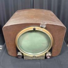 Vintage Television Zenith Radio