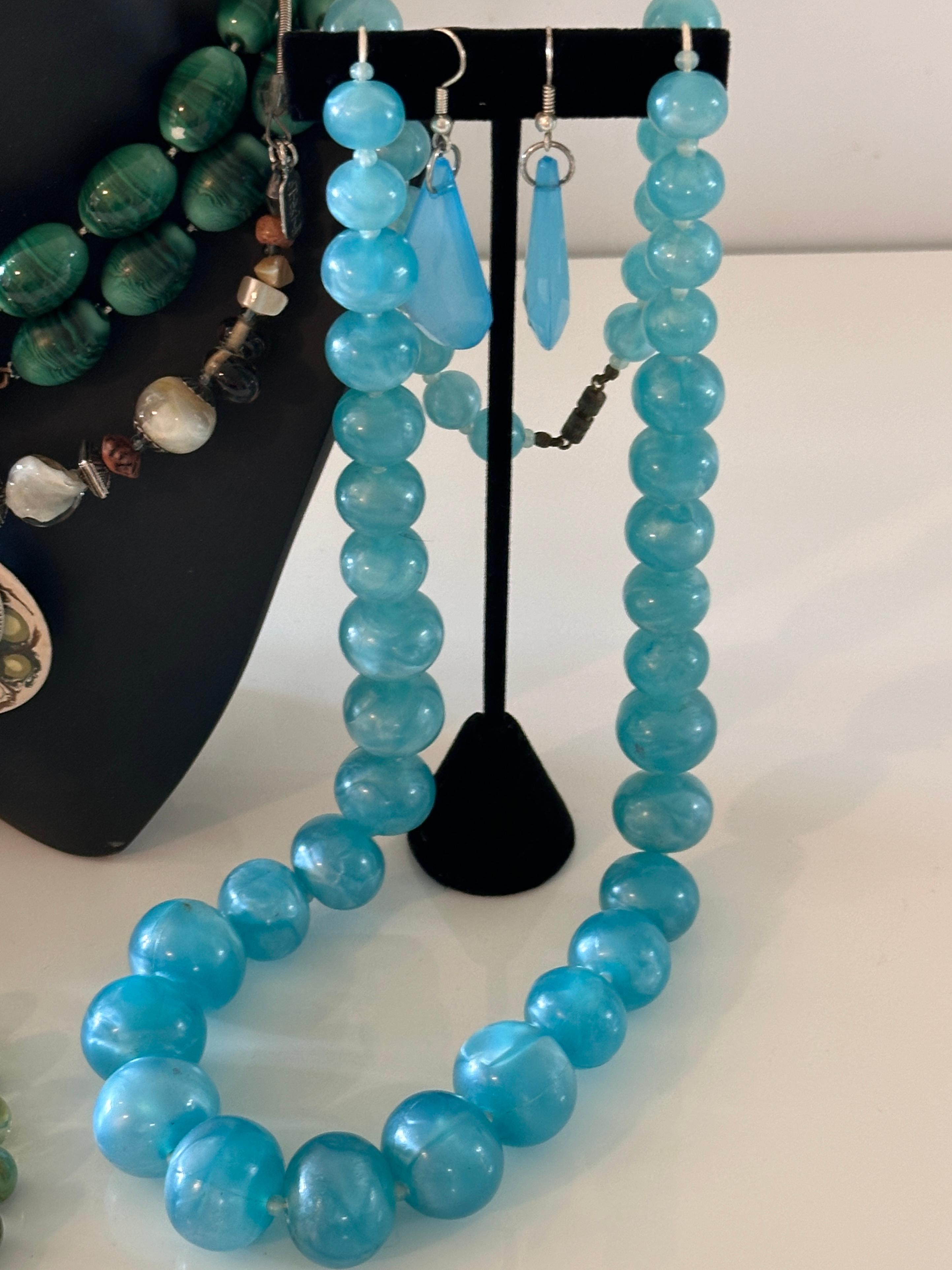 Women's Green and Blue Beaded/Stone Fashion Jewelry