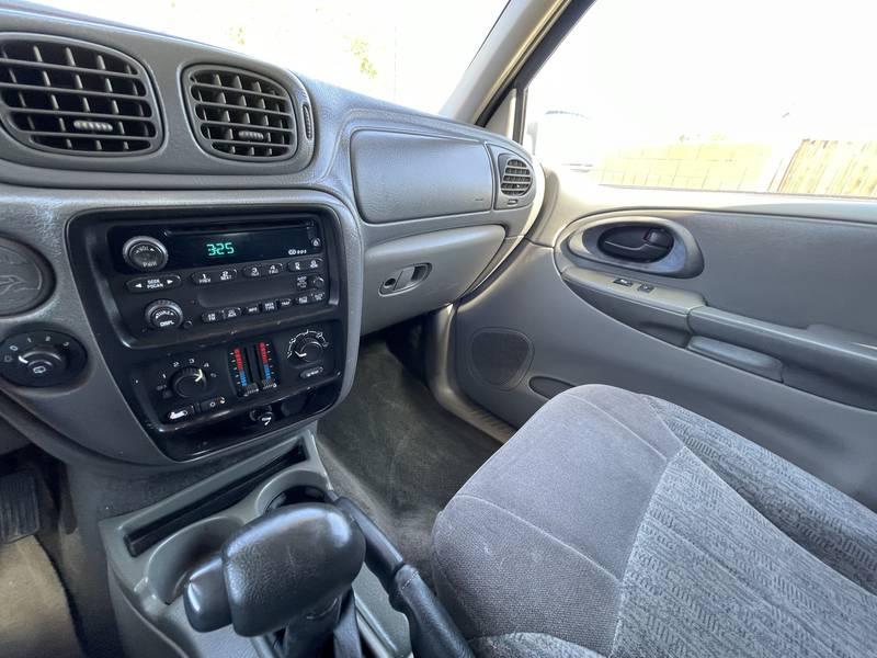 2003 Chevrolet TrailBlazer LS 4 Door SUV