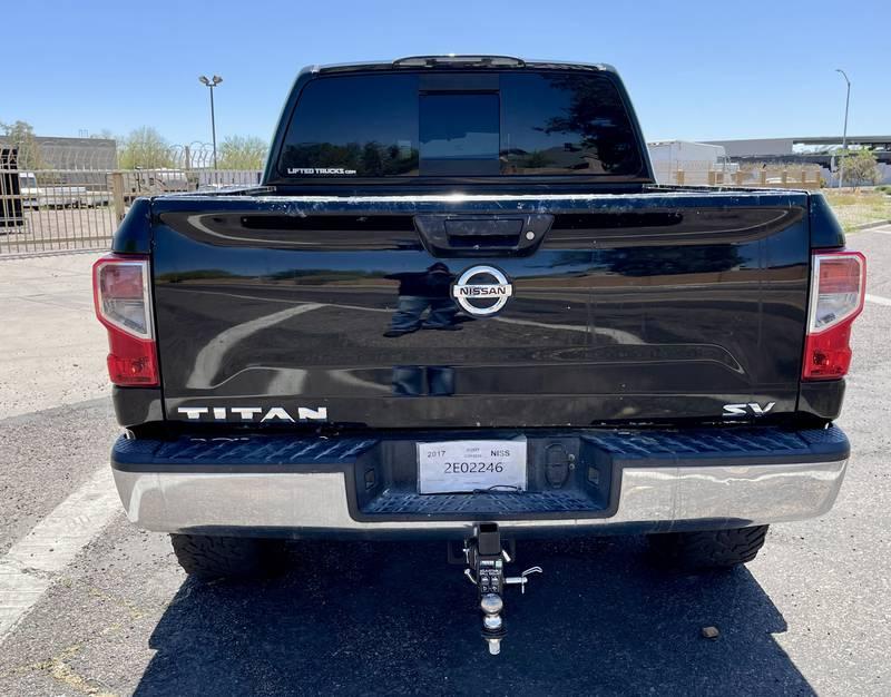 2017 Nissan Titan SV 4 Door Crewcab Pickup Truck