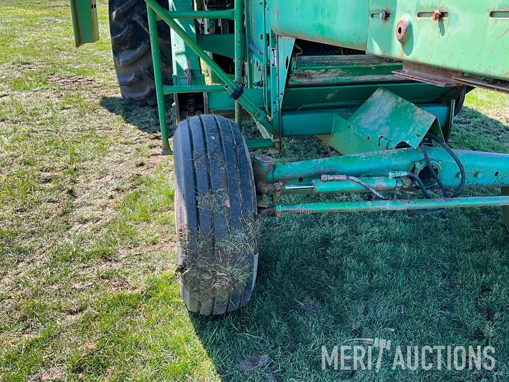 John Deere 4400 diesel combine