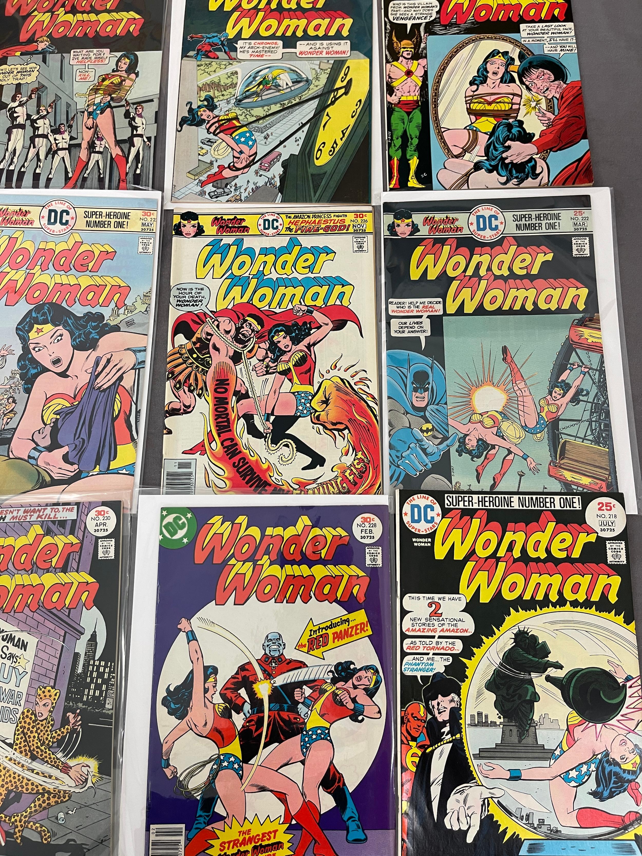 Wonder Woman Marvel DC Comic Book Collection Lot of 20