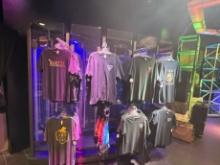 RETAIL MERCHANDISE DISPLAY - 10' LONG APPROX 9' TALL - WITH 8 SHIRT HANG AD