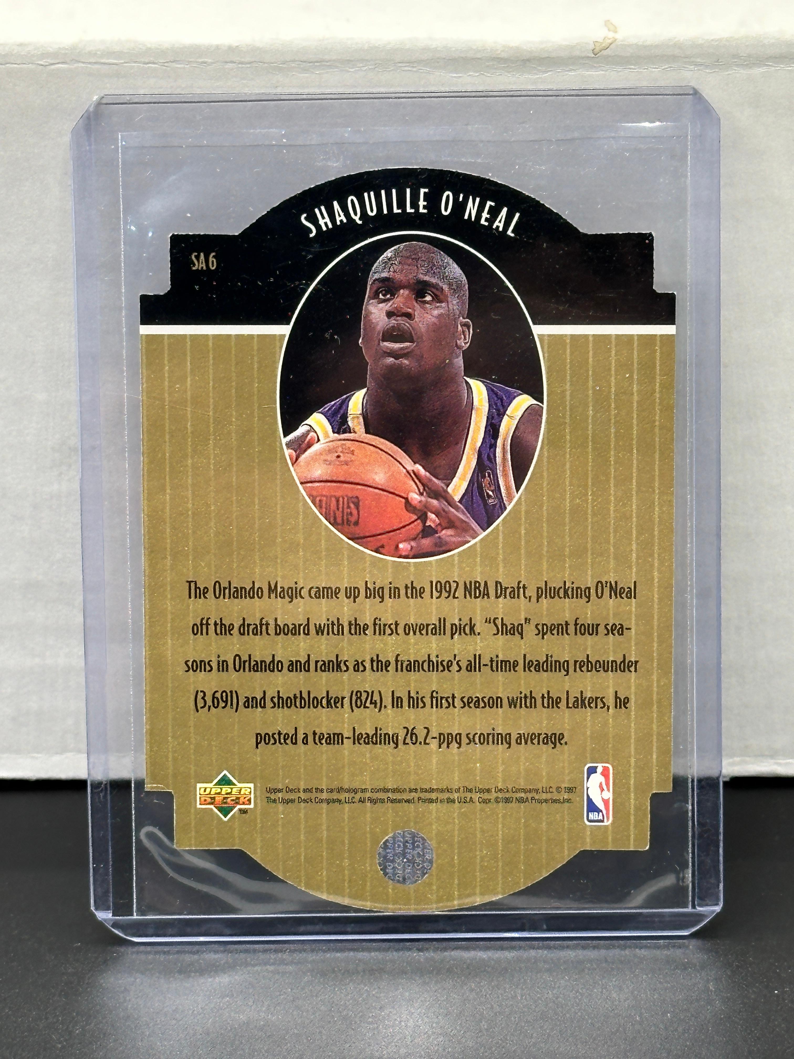 Shaquille O'Neal 1997 Upper Deck Star Attractions Gold Die Cut Parallel #SA6