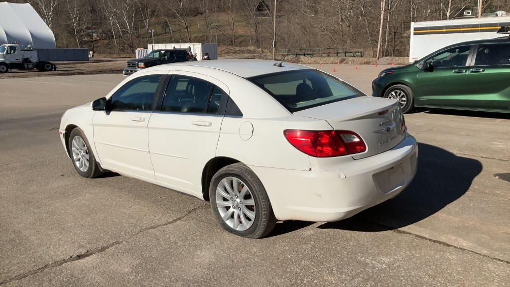 2010 Chrysler Sebring Limited Car