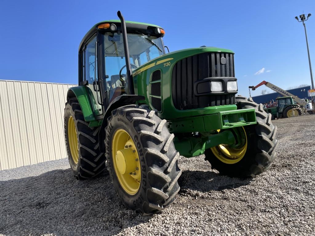 John Deere 7130 Tractor