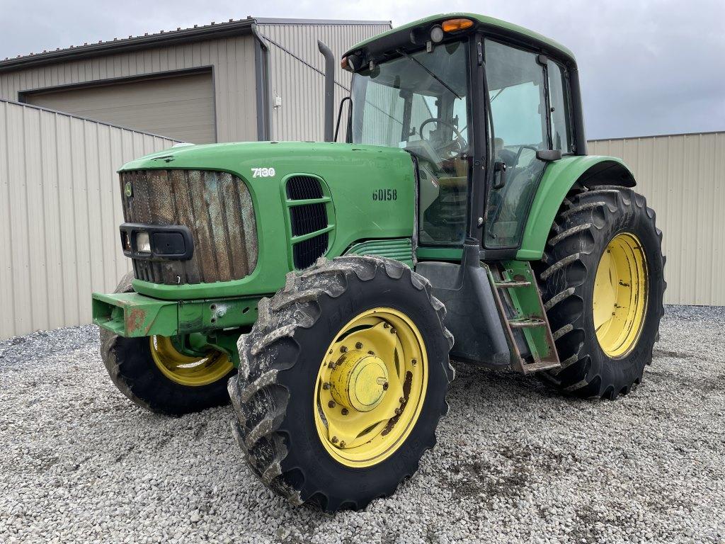 John Deere 7130 Tractor