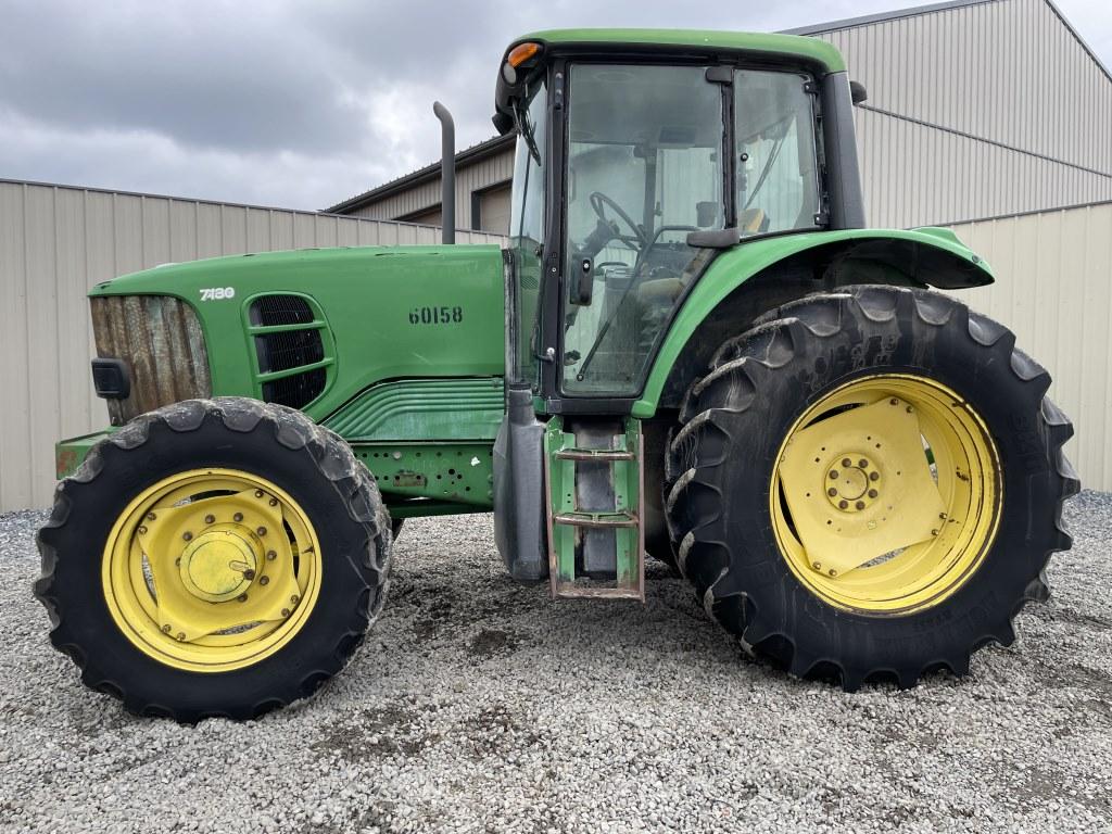 John Deere 7130 Tractor