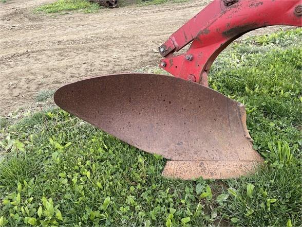 Massey Ferguson MF345 Plow