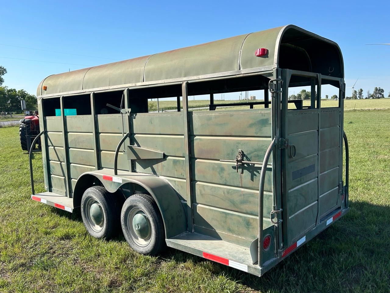 WW  Livestock Trailer