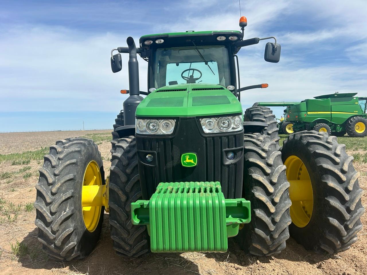 2013 John Deere 8335R