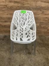 (7) Count White Chairs