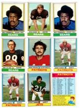 Topps Football cards, different Teams. 72 cards. See photos.
