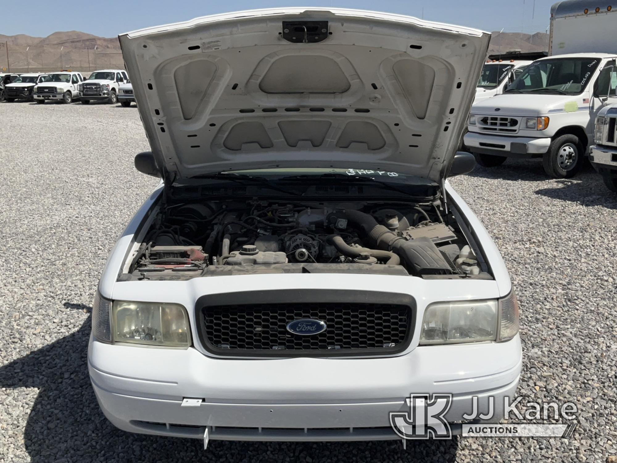 (Las Vegas, NV) 2011 Ford Crown Victoria Police Interceptor Towed In, Transmission Issue, Interior D