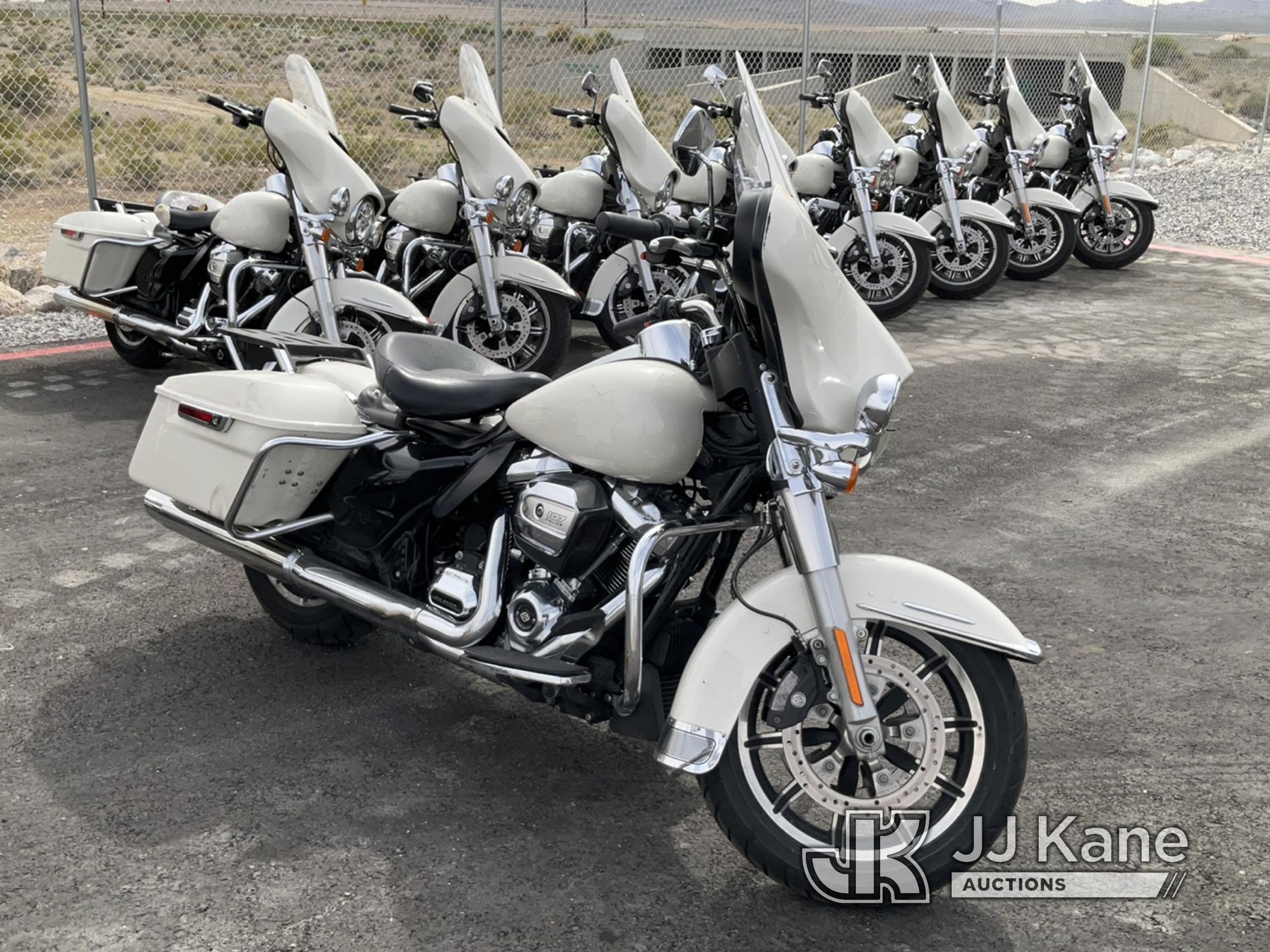 (Las Vegas, NV) 2017 Harley-Davidson FLHTP Police Runs & Moves