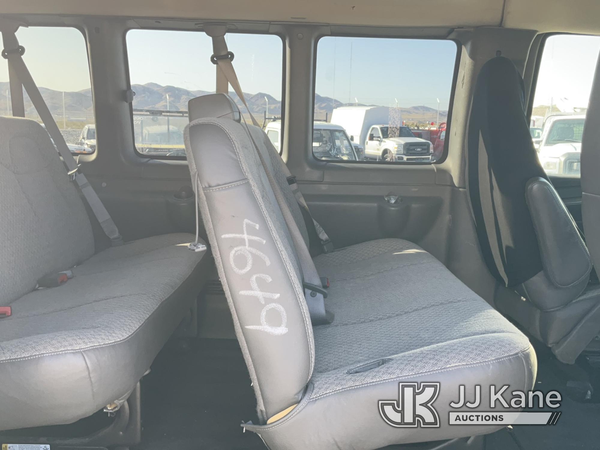 (Las Vegas, NV) 2008 Chevrolet Express G3500 Extended Van Runs & Moves