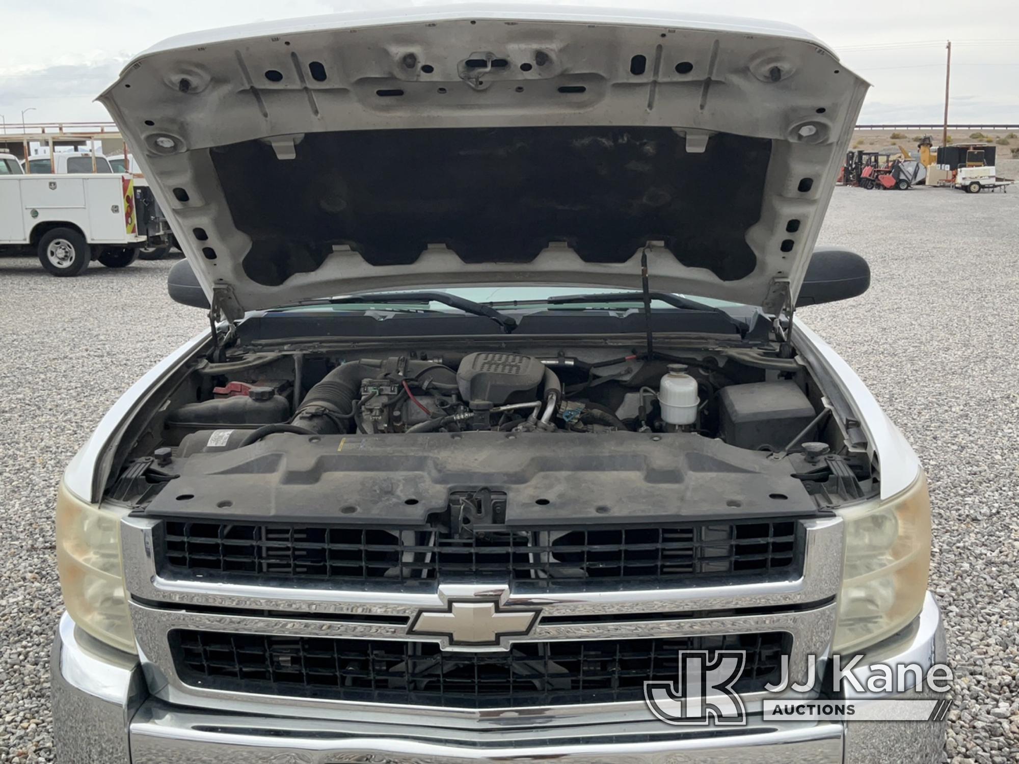 (Las Vegas, NV) 2007 Chevrolet 2500 HD Interior & Body Damage, Runs & Moves