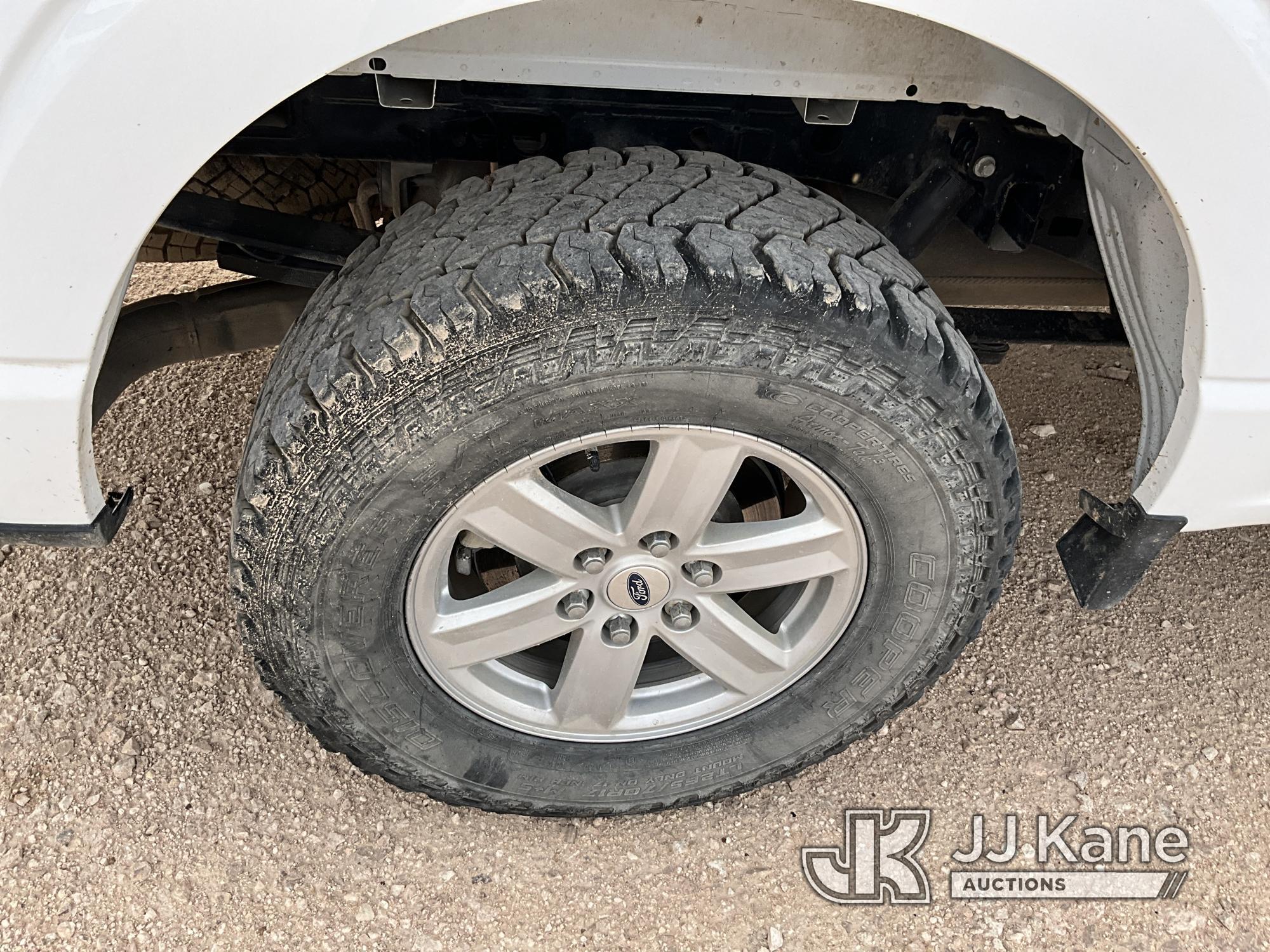 (Odessa, TX) 2021 Ford F150 4x4 Extended-Cab Pickup Truck Runs & Moves) (Hail & Paint Damage
